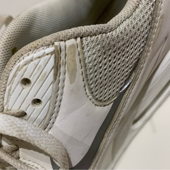 Nike AirMax Size US 8 Women’s - Picture 2 of 2